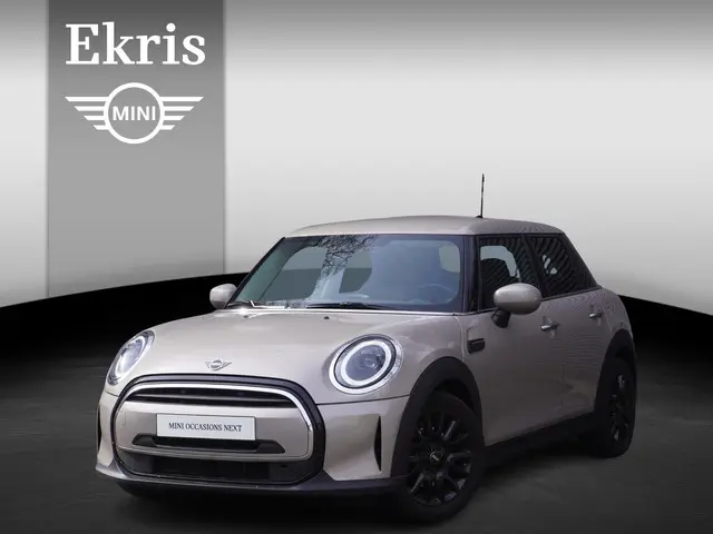 MINI 5-Deurs One 2022 Benzine
