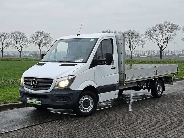 Mercedes-Benz Sprinter 2
