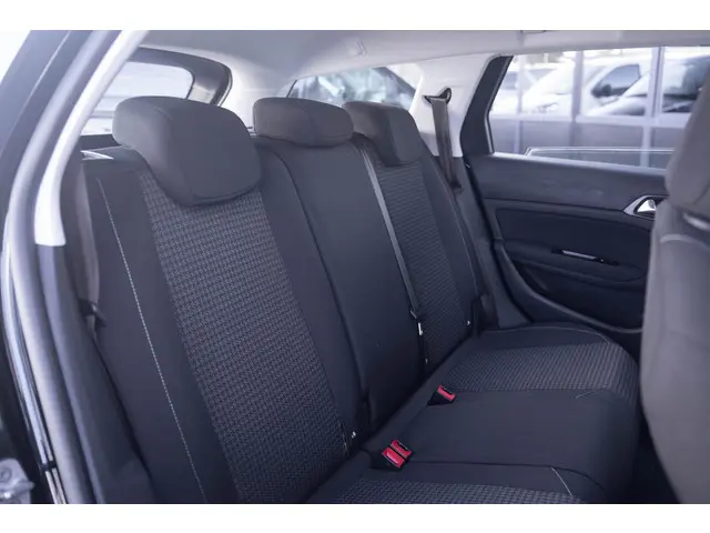 Peugeot 308 1.5 HDI Active Pack 2020 Diesel 32