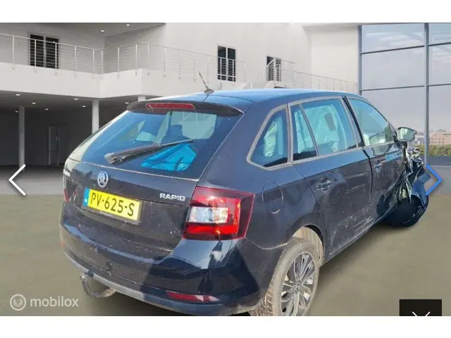 Škoda Rapid 1.4 TDI Greentech Style SCHADE 2017 Diesel 3