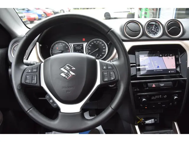 Suzuki Vitara 1.6 Experience NLse auto 2017 Benzine 14
