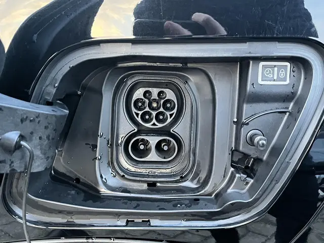 Peugeot e-2008 EV Active Pack 50 kWh 2022 Elektrisch 8