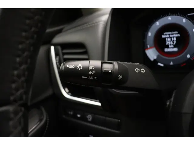 Nissan QASHQAI 1.3 MHEV N-Connecta 2022 Benzine 31