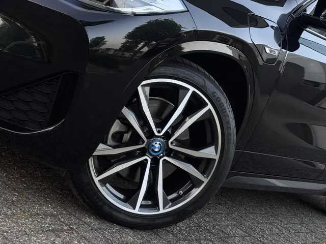 BMW X2 xDrive25e Executive 2023 Hybride Benzine 15