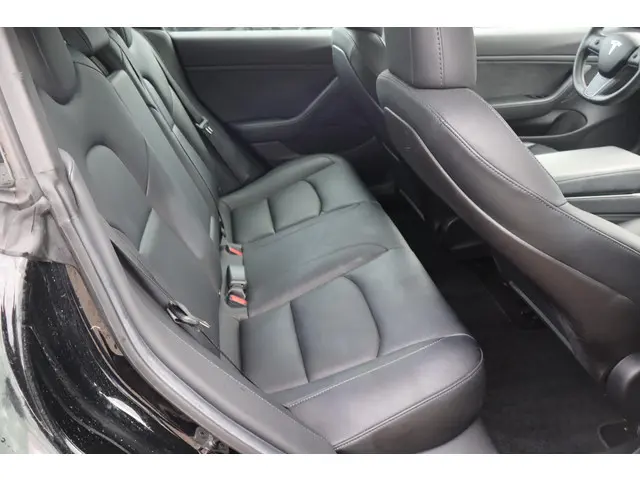 Tesla Model 3 Long Range RWD 75 kWh 2019 Elektrisch 14