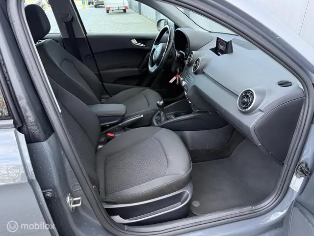 Audi A1 Sportback 1.0 TFSI Jaar apk 2017 Benzine 9