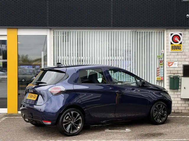 Renault ZOE R135 Iconic 52 kWh 2024 Elektrisch 2