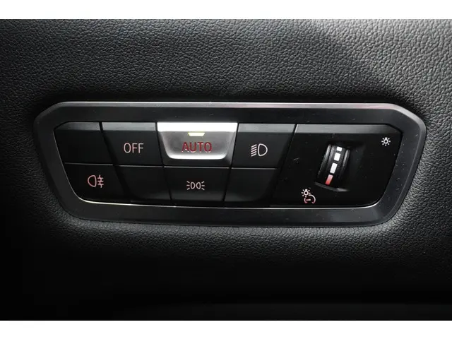 BMW X5 xDrive45e 2023 Hybride Benzine 38