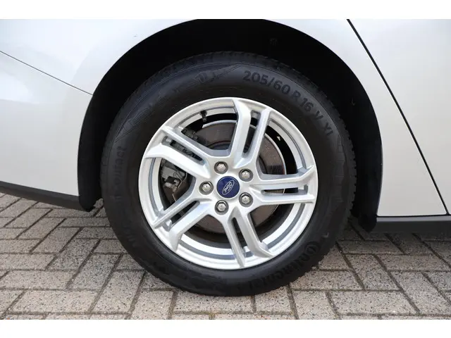 Ford Focus Wagon 1.0 Business 2021 Benzine 19