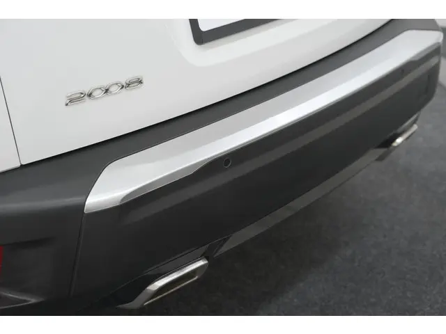 Peugeot 2008 PureTech 130 EAT8 Allure 2022 Benzine 20