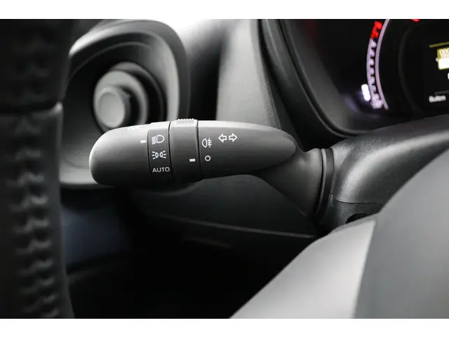 Toyota Aygo X 1.0 VVT-i MT Play 2024 Benzine 29