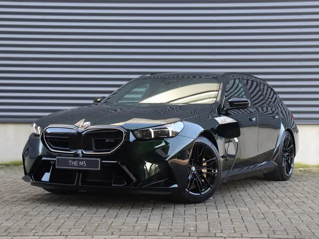 BMW M5 Touring 2026 Hybride Benzine 51