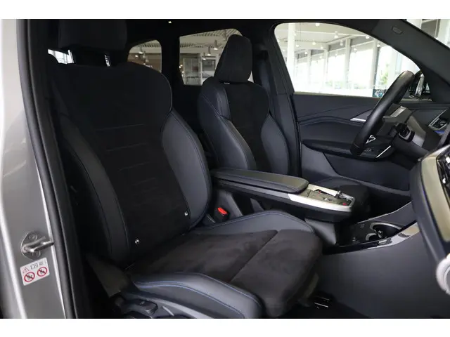 BMW iX1 eDrive20 2023 Elektrisch 8