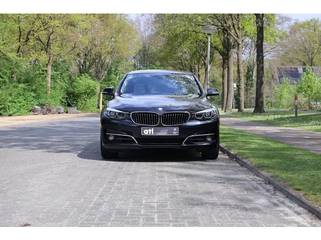 BMW 3 Serie GT 320i High Executive 2020 Benzine 8