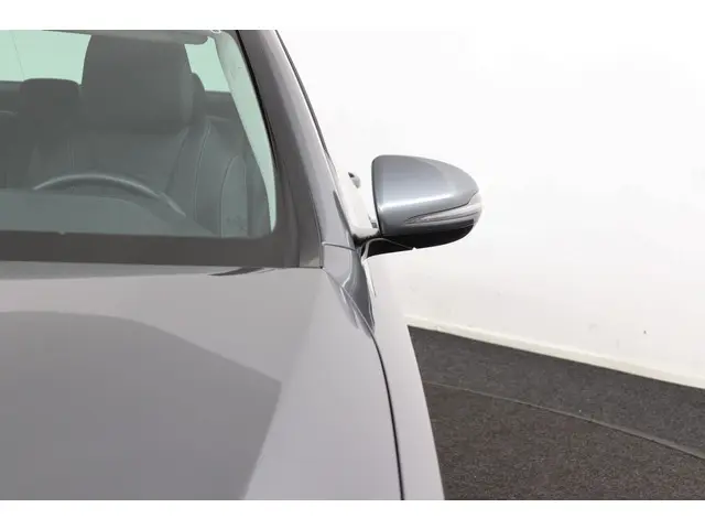 Mercedes-Benz E-Klasse 200 Business 2018 Benzine 31