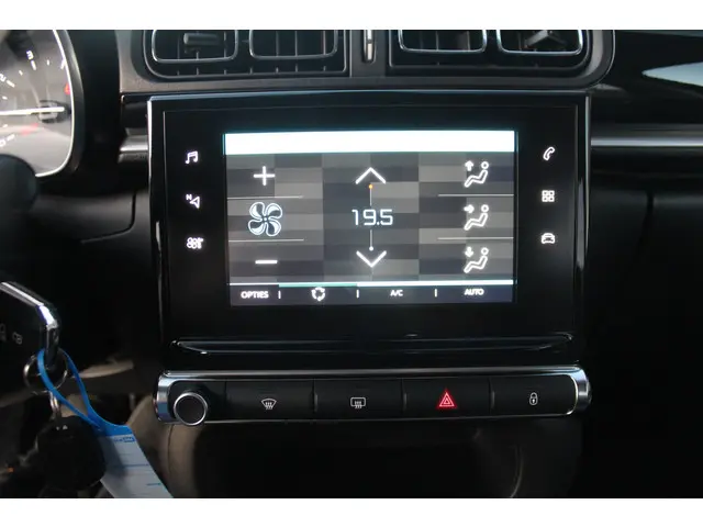 Citroën C3 1.2 PureTech S&S Shine 2017 Benzine 12