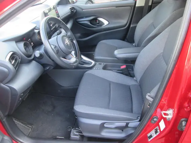 Toyota Yaris 1.5 Hybrid Dynamic 2022 Hybride Benzine 7