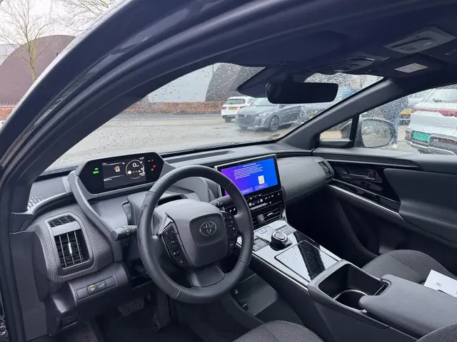 Toyota bZ4X Dynamic 71 kWh 2024 Elektrisch 13
