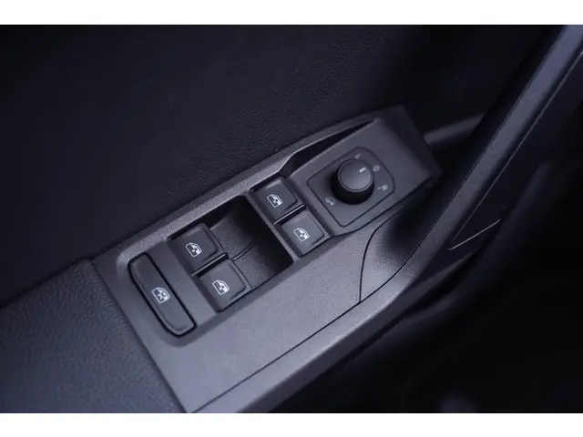 SEAT Arona 1.0 TSI Style Ambition 2021 Benzine 42