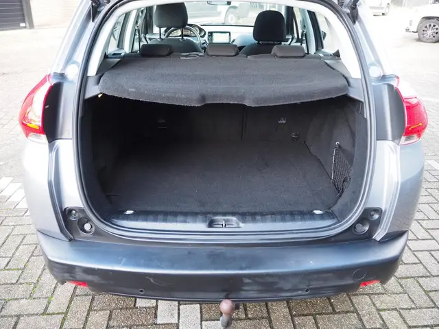 Peugeot 2008 1.2 PureTech Blue Lion 2016 Benzine 8