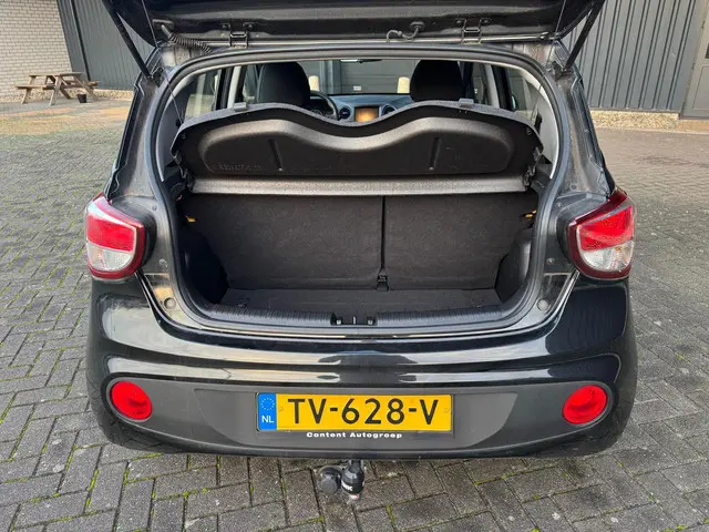 Hyundai i10 1.0i Comfort ( AIRCO + KM NAP ) 2018 Benzine 8