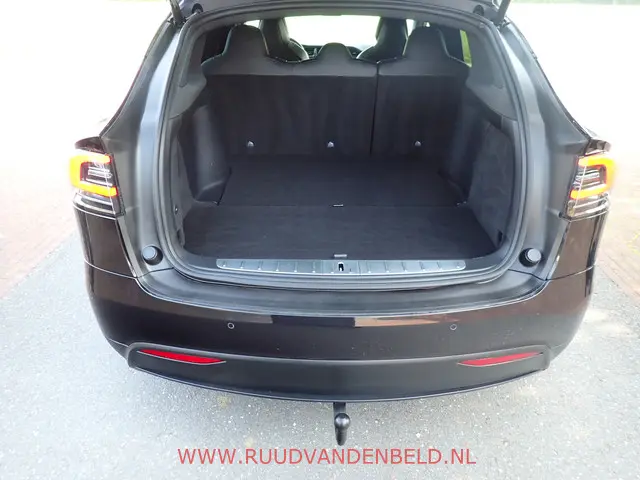 Tesla Model X 75D 2018 Elektrisch 34