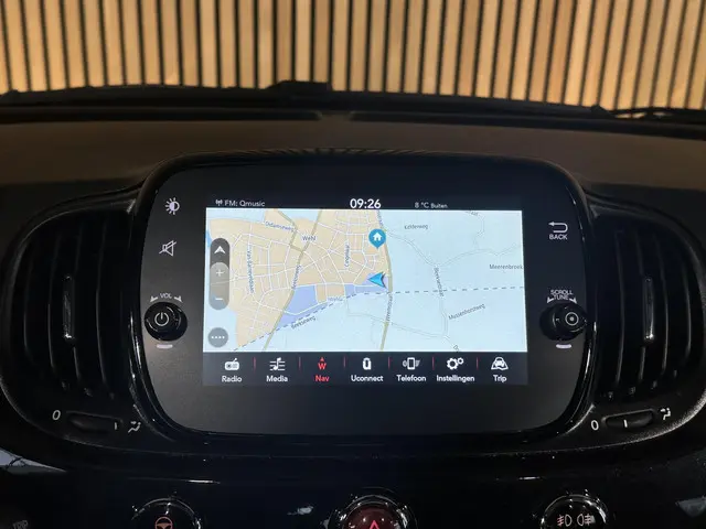 Fiat 500 1.0 Hybrid Dolcevita 2023 Benzine 15