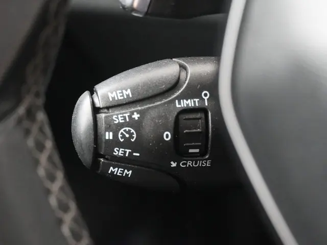 Peugeot 3008 1.2 PureTech Allure 2018 Benzine 17