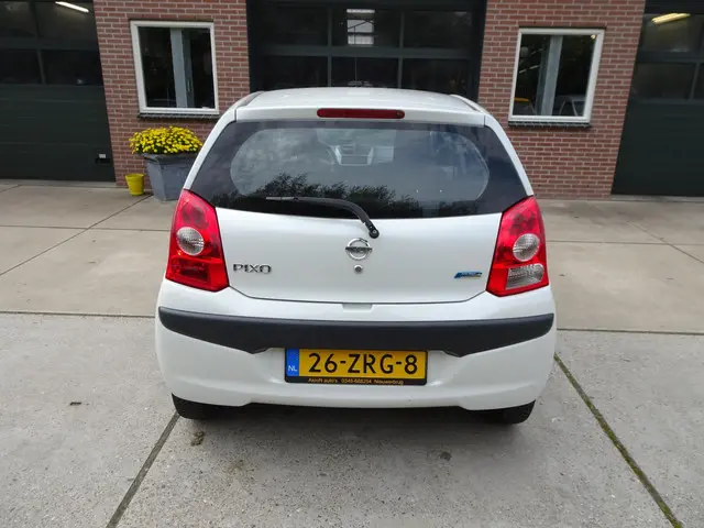 Nissan Pixo 1.0 Visia 2013 Benzine 8