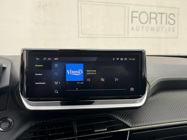 Peugeot 2008 1.2 PureTech 130 GT 2023 Benzine 22