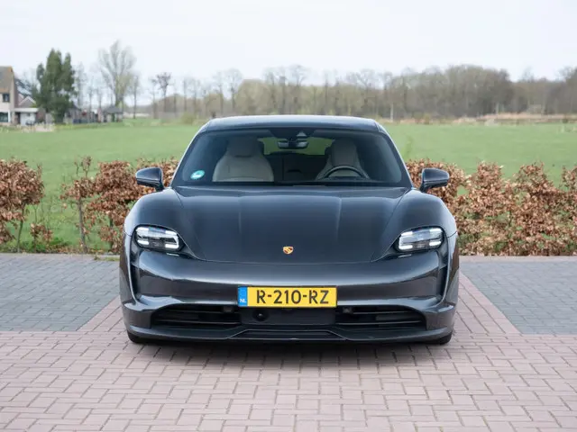 Porsche Taycan Sport Turismo 79 kWh 2022 Elektrisch 25