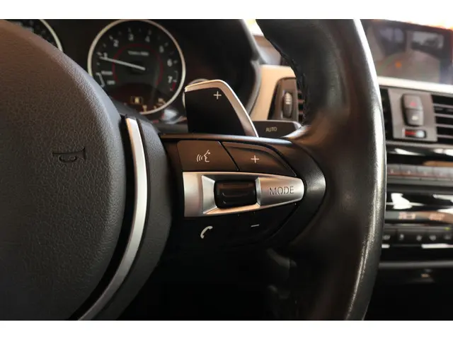 BMW 3 Serie Gran Turismo 320i 2020 Benzine 27