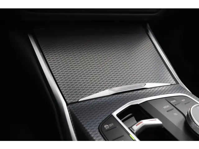 BMW 3 Serie Touring 330e 2025 Hybride Benzine 68