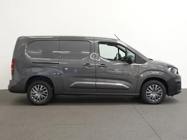 Peugeot Partner 1.5 L2 2023 Diesel 31