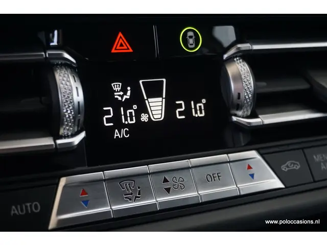 BMW 1 Serie 118i Sport-line 2020 Benzine 18