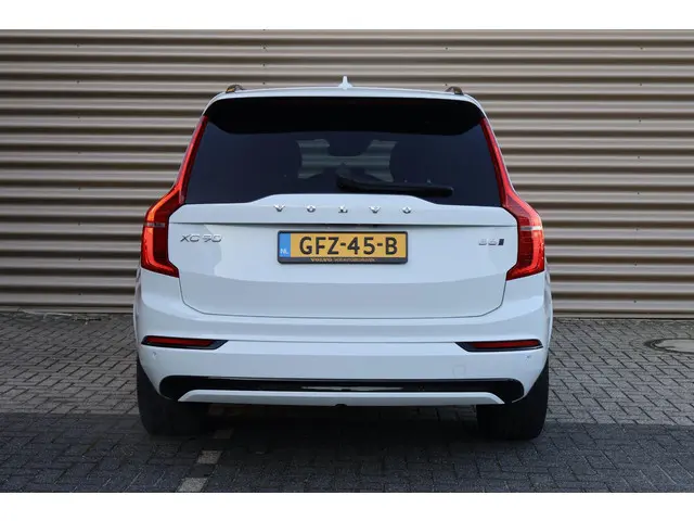 Volvo XC90 B6 AWD R-Design 2022 Benzine 7