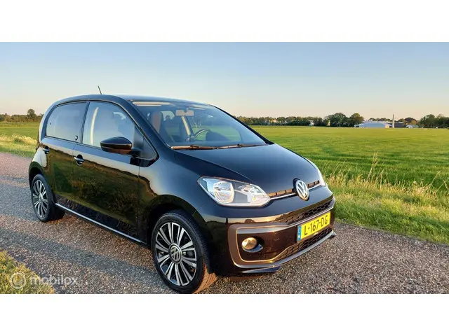 Volkswagen up! 1.0 BMT high up! 2017 Benzine 7