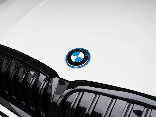 BMW 3 Serie Touring 320e 2024 Hybride Benzine 15