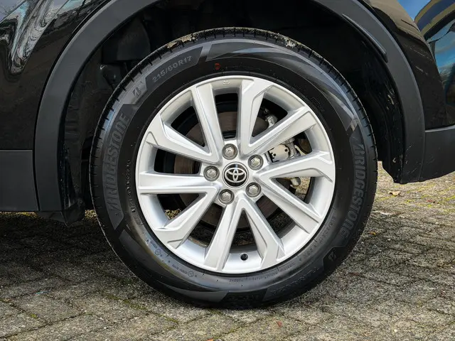 Toyota C-HR 1.8 Hybrid 140 Active 2024 Hybride Benzine 13