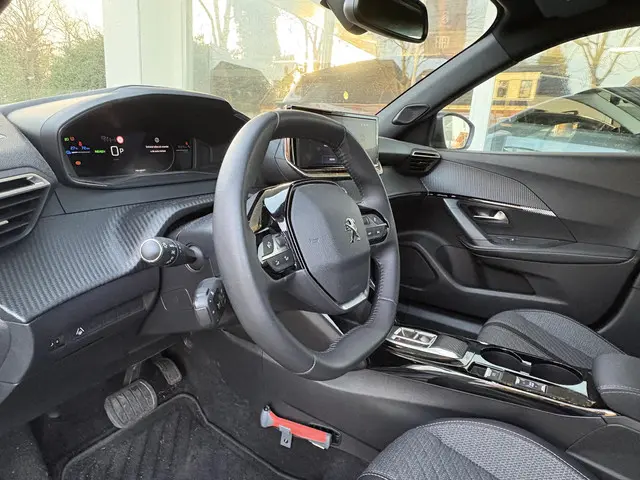 Peugeot e-2008 EV Allure 54 kWh 2023 Elektrisch 9