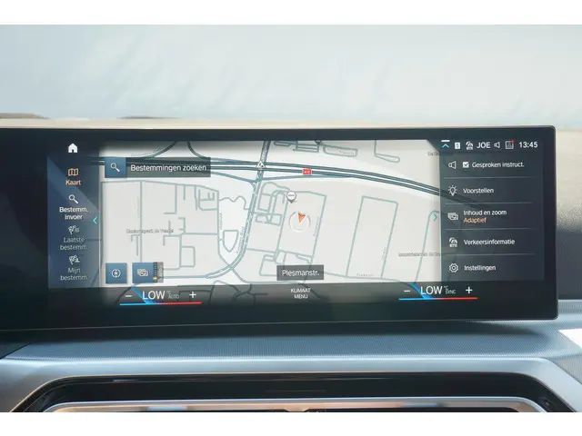 BMW 3 Serie Touring 320i 2024 Benzine 19