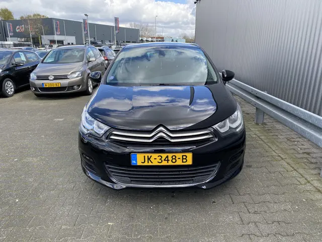 Citroën C4 1.2 PureTech Shine 2015 Benzine 7