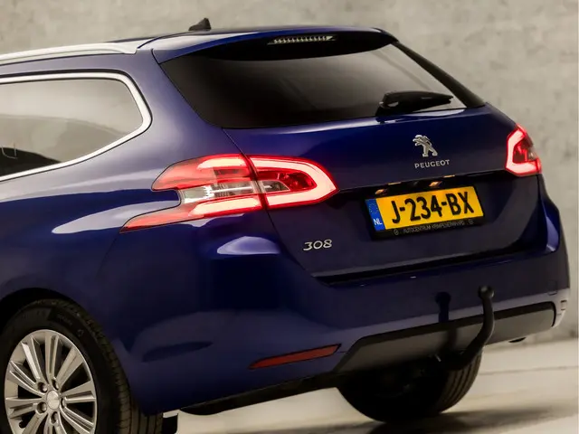 Peugeot 308 SW 1.2 PureTech Sport 2020 Benzine 13