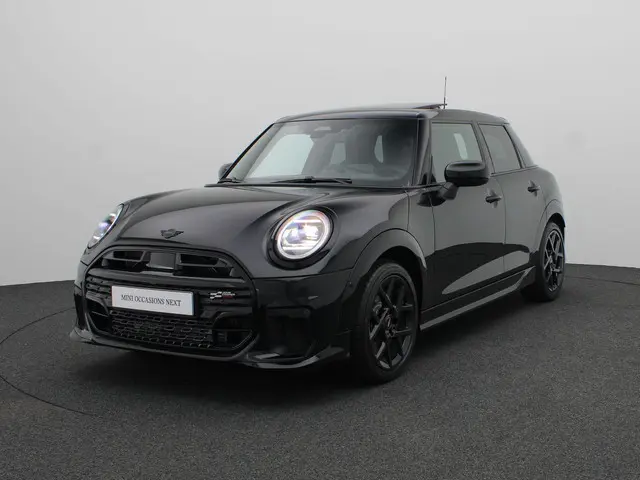 MINI 5-Deurs Cooper C 2025 Benzine 23