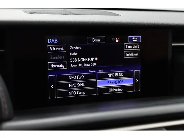 Lexus RC 300h F Sport Line 2016 Hybride Benzine 44