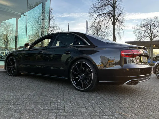 Audi S8 4.0 TFSI quattro Pro Line+ 2015 Benzine 24
