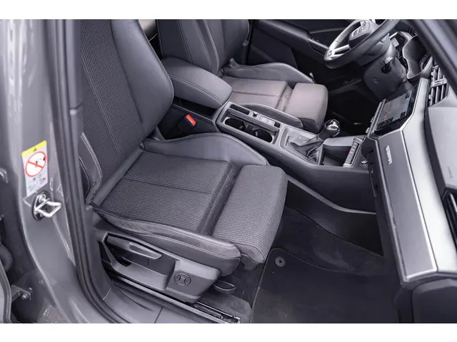 Audi Q3 40 TFSI quattro S Line Pro Line S 2019 Benzine 35