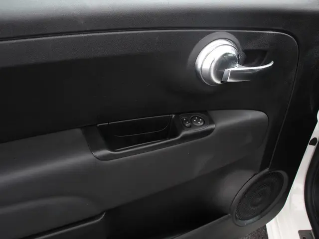 Fiat 500 1.0 Hybrid Sport 2021 Benzine 12