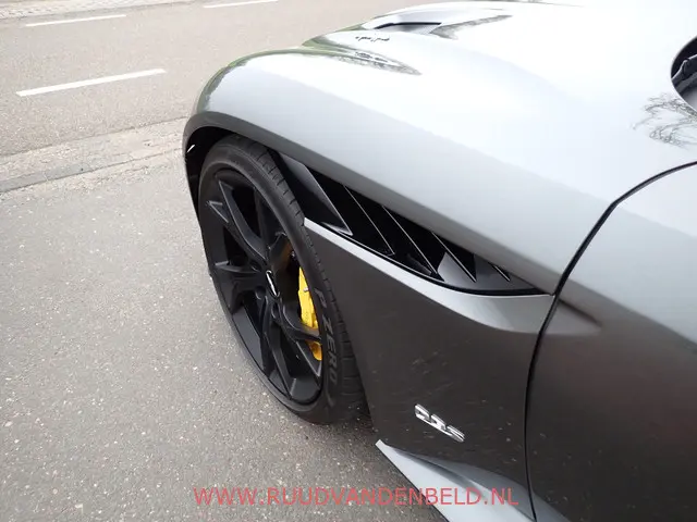 Aston Martin DBS 5.2 V12 Superleggera 2019 Benzine 38