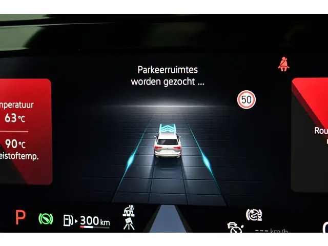 Volkswagen Golf Variant 1.5 eTSI R-Line 2021 Benzine 63